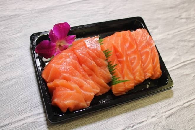 Salmon Sashimi.